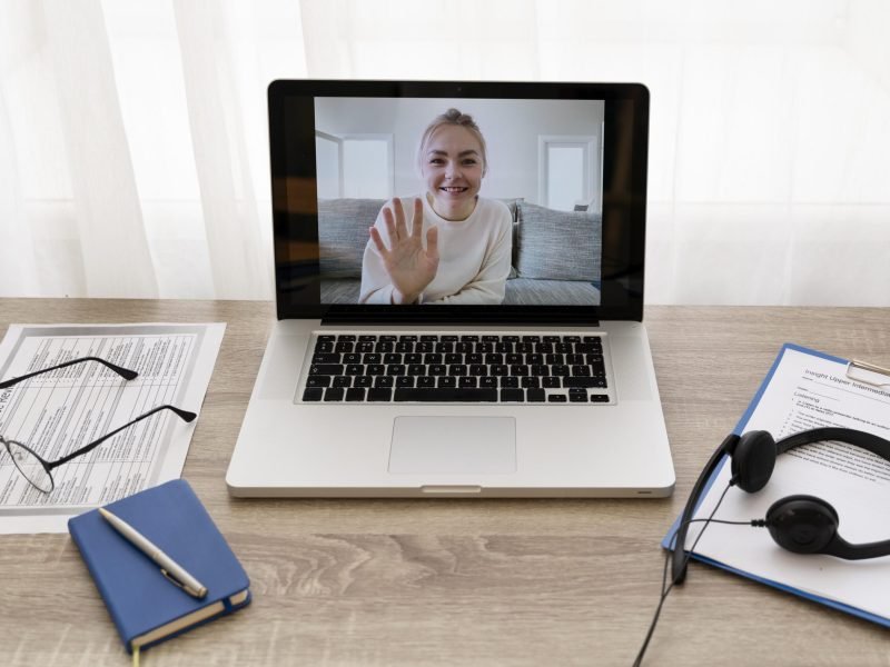girl-waiting-her-teacher-return-desk